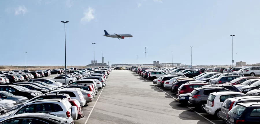 Airport Parking and Shuttle Services: All You Need to Know [2024]
